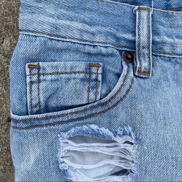 Brandy Melvillle Distressed Boyfriend Jeans 23 - Picture 3 of 8